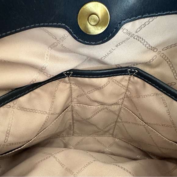 New Michael Kors Raven Stye Washed Denim Large Shoulder Bag with Leather Trim - Picture 6 of 13